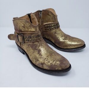 FIVE WORLDS Serene Western Leather Boot